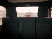 ✅ 2012 Jeep Wrangler Unlimited Rubicon • VIN: 1C4HJWFGXCL107843 • Lot: 87264125. Wystawiony na Copart z przebiegiem 174 924 mil. Bezpłatny archiwum sprzedaży aukcyjnych z USA i szczegółowy raport historii pojazdu na DreamBid. Zdjęcie 10.