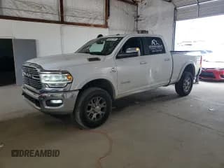 ✅ 2020 Ram 2500 Laramie • VIN: 3C6UR5FL2LG122243 • Lot: 66987745. Wystawiony na Copart z przebiegiem 97 993 mil. Bezpłatny archiwum sprzedaży aukcyjnych z USA i szczegółowy raport historii pojazdu na DreamBid. Zdjęcie 1.