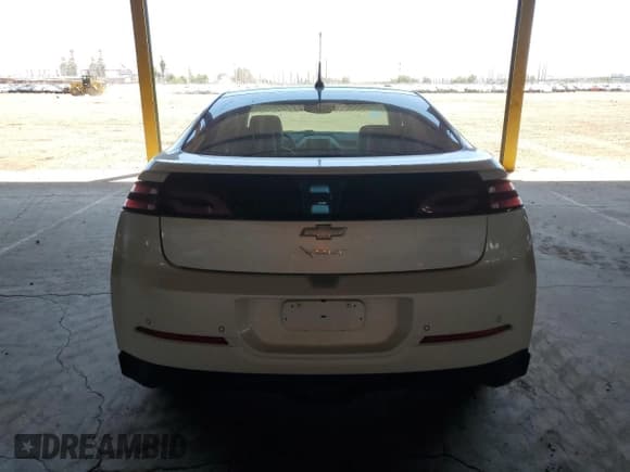 ✅ 2013 Chevrolet Volt • VIN: 1G1RD6E46DU112450 • Lot: 57295394. Wystawiony na Copart z przebiegiem 63 422 mil. Bezpłatny archiwum sprzedaży aukcyjnych z USA i szczegółowy raport historii pojazdu na DreamBid. Zdjęcie 6.