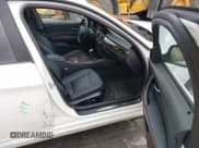 ✅ 2011 BMW 3 Series 328i xDrive • VIN: WBAUU3C59BA541671 • Лот: 42725026. Опубликован ранее на IAAI с пробегом 125 599 миль. Бесплатный доступ к архиву аукционных продаж из США и подробный отчёт об истории автомобиля на DreamBid. Изображение 5.