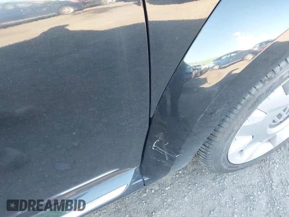 ✅ 2013 Volkswagen Beetle 2.5L • VIN: 3VWJP7AT6DM607389 • Lot: 43851360. Listed on IAAI with 109,172 mi. Free auction sales archive from the USA and detailed vehicle history report at DreamBid. Image 6.