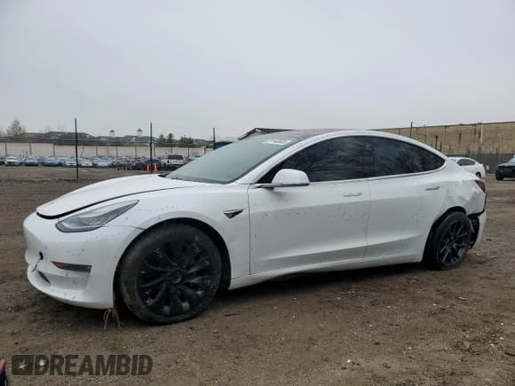 ✅ 2018 Tesla Model 3 Long Range Battery • VIN: 5YJ3E1EB0JF086377 • Lot: 51144995. Wystawiony na Copart z przebiegiem 105 713 mil. Bezpłatny archiwum sprzedaży aukcyjnych z USA i szczegółowy raport historii pojazdu na DreamBid. Zdjęcie 1.