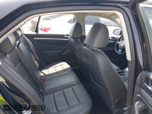 ✅ 2009 Volkswagen Jetta SE • VIN: 3VWRM71K59M137348 • Lot: 42285086. Listed on IAAI with 120,645 mi. Free auction sales archive from the USA and detailed vehicle history report at DreamBid. Image 8.