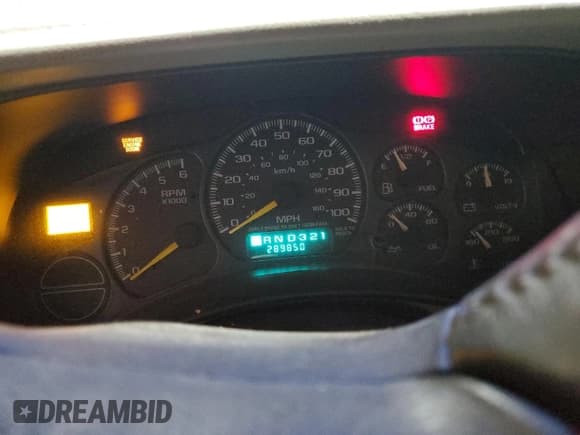 ✅ 2001 GMC Yukon XL SLT • VIN: 3GKFK16T81G164139 • Лот: 51961015. Опубликован ранее на Copart с пробегом 289 850 миль. Бесплатный доступ к архиву аукционных продаж из США и подробный отчёт об истории автомобиля на DreamBid. Изображение 9.