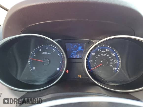 2012 Hyundai Tucson GL z VIN KM8JT3ABXCU340701, wystawiony jako Copart lot #85144885 z przebiegiem 147 376 mil mil oraz Szkoda całkowita • Salvage title. Historia ofert i sprzedaży dostępna na DreamBid. Obrazek 9.