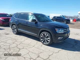 ✅ 2019 Volkswagen Atlas SEL Premium • VIN: 1V2NR2CA2KC588110 • Лот: 41734528. Опубликован ранее на IAAI с пробегом 111 458 миль. Бесплатный доступ к архиву аукционных продаж из США и подробный отчёт об истории автомобиля на DreamBid. Изображение 1.