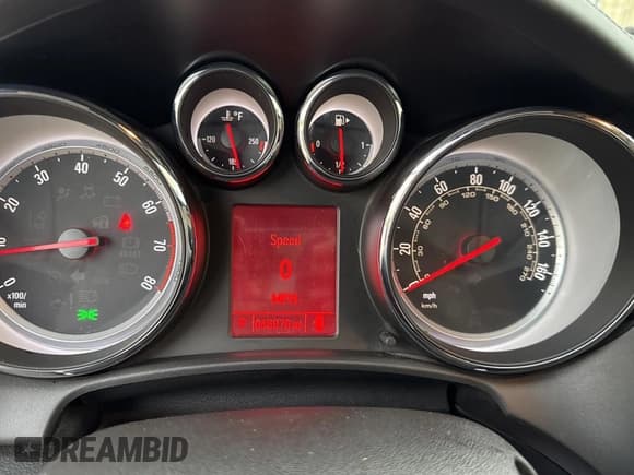 ✅ 2016 Buick Cascada Premium • VIN: W04WT3N58GG130062 • Lot: 71291105. Wystawiony na Copart z przebiegiem 46 976 mil. Bezpłatny archiwum sprzedaży aukcyjnych z USA i szczegółowy raport historii pojazdu na DreamBid. Zdjęcie 8.