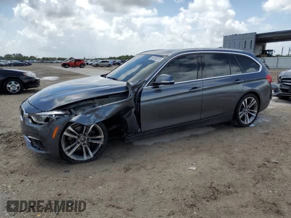 2018 BMW 3 Series 328d xDrive с VIN WBA8J1C51JA379516, выставлен на аукционе Copart как лот 60606515 с пробегом 69 578 миль миль и Списание • Salvage title. История ставок и продаж доступна на DreamBid. Изображение 1.
