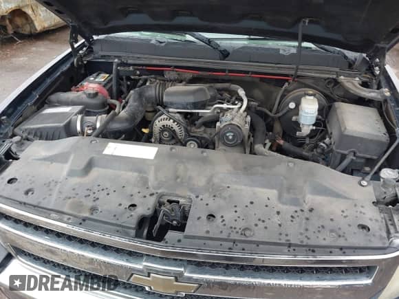 2008 Chevrolet Silverado 1500 Work Truck z VIN 1GCEC14X58Z115601, wystawiony jako IAAI lot #42134593 z przebiegiem 213 219 mil mil oraz . Historia ofert i sprzedaży dostępna na DreamBid. Obrazek 10.