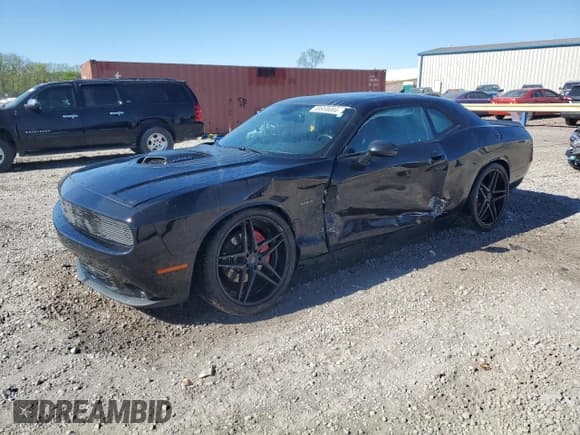 ✅ 2016 Dodge Challenger R/T • VIN: 2C3CDZBT5GH142951 • Lot: 49958084. Wystawiony na Copart z przebiegiem 137 662 mil. Bezpłatny archiwum sprzedaży aukcyjnych z USA i szczegółowy raport historii pojazdu na DreamBid. Zdjęcie 1.