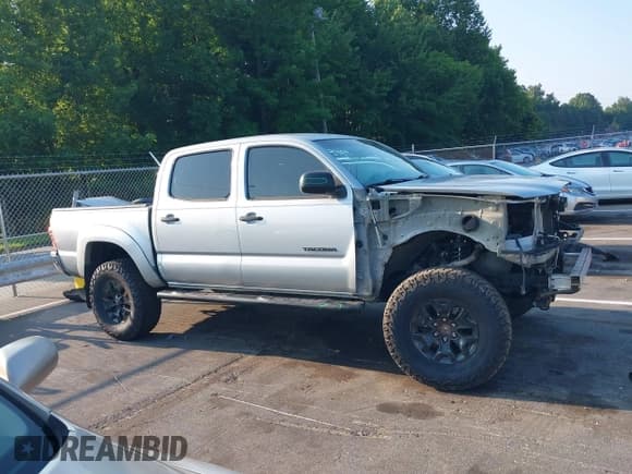 ✅ 2008 Toyota Tacoma PreRunner • VIN: 3TMJU62N68M053489 • Lot: 42668976. Wystawiony na IAAI z przebiegiem 232 735 mil. Bezpłatny archiwum sprzedaży aukcyjnych z USA i szczegółowy raport historii pojazdu na DreamBid. Zdjęcie 13.
