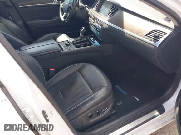 ✅ 2017 Genesis G80 3.8L • VIN: KMHGN4JE9HU212106 • Lot: 42311384. Listed on IAAI with 74,511 mi. Free auction sales archive from the USA and detailed vehicle history report at DreamBid. Image 5.