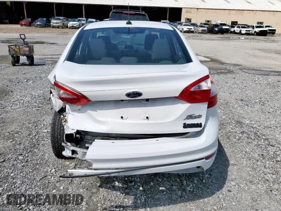 ✅ 2014 Ford Fiesta S • VIN: 3FADP4AJ7EM240667 • Lot: 80578715. Listed on Copart with 60,621 mi. Free auction sales archive from the USA and detailed vehicle history report at DreamBid. Image 6.