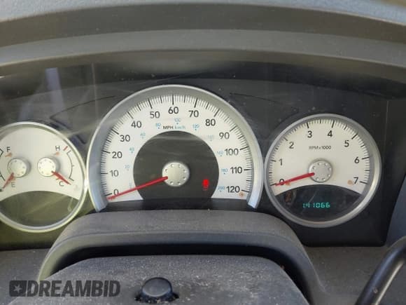 ✅ 2005 Dodge Dakota SLT • VIN: 1D7HW48N05S177433 • Lot: 43024048. Listed on IAAI with 141,066 mi. Free auction sales archive from the USA and detailed vehicle history report at DreamBid. Image 7.