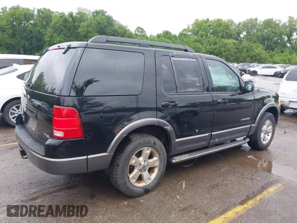 ✅ 2005 Ford Explorer XLT • VIN: 1FMZU73K15UA92541 • Lot: 42352310. Listed on IAAI with 212,558 mi. Free auction sales archive from the USA and detailed vehicle history report at DreamBid. Image 4.