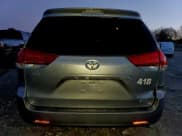 ✅ 2012 Toyota Sienna XLE • VIN: 5TDYK3DC6CS186521 • Лот: 93012045. Опубликован ранее на Copart с пробегом 173 559 миль. Бесплатный доступ к архиву аукционных продаж из США и подробный отчёт об истории автомобиля на DreamBid. Изображение 6.