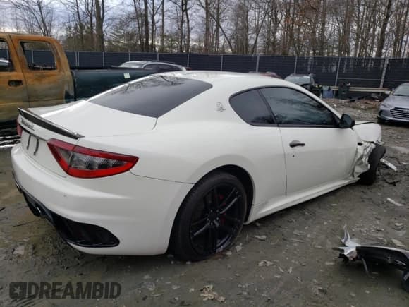 ✅ 2015 Maserati GranTurismo MC • VIN: ZAM45VLA8F0138345 • Lot: 48228745. Wystawiony na Copart z przebiegiem 44 853 mil. Bezpłatny archiwum sprzedaży aukcyjnych z USA i szczegółowy raport historii pojazdu na DreamBid. Zdjęcie 3.