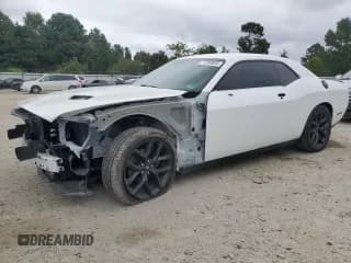 ✅ 2022 Dodge Challenger SXT • VIN: 2C3CDZAG3NH124837 • Lot: 71790925. Wystawiony na Copart z przebiegiem 65 518 mil. Bezpłatny archiwum sprzedaży aukcyjnych z USA i szczegółowy raport historii pojazdu na DreamBid. Zdjęcie 1.