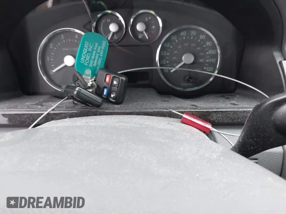 ✅ 2005 Mercury Montego Premier • VIN: 1MEFM42175G601818 • Lot: 43732810. Wystawiony na IAAI z przebiegiem 102 608 mil. Bezpłatny archiwum sprzedaży aukcyjnych z USA i szczegółowy raport historii pojazdu na DreamBid. Zdjęcie 11.