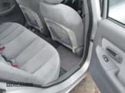 ✅ 2004 Hyundai Elantra GLS • VIN: KMHDN46D64U785509 • Lot: 41728774. Wystawiony na IAAI z przebiegiem 114 816 mil. Bezpłatny archiwum sprzedaży aukcyjnych z USA i szczegółowy raport historii pojazdu na DreamBid. Zdjęcie 8.