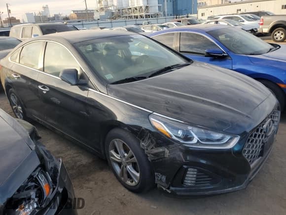 ✅ 2018 Hyundai Sonata Limited • VIN: 5NPE34AF3JH727046 • Лот: 66892072. Опубликован ранее на Copart с пробегом 70 674 миль. Бесплатный доступ к архиву аукционных продаж из США и подробный отчёт об истории автомобиля на DreamBid. Изображение 4.