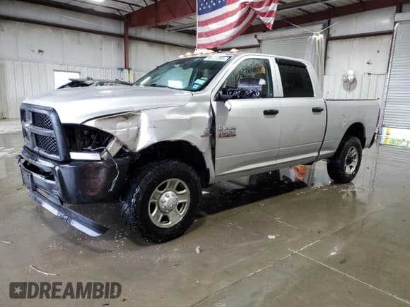 ✅ 2018 Ram 2500 Tradesman • VIN: 3C6UR5CL8JG359921 • Lot: 56121065. Listed on Copart with 116,509 mi. Free auction sales archive from the USA and detailed vehicle history report at DreamBid. Image 1.