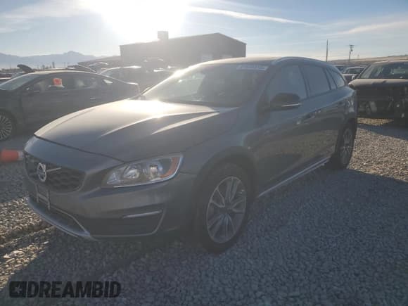 ✅ 2018 Volvo V60 • VIN: YV440MWK4J2058441 • Lot: 91928915. Wystawiony na Copart z przebiegiem 145 222 mil. Bezpłatny archiwum sprzedaży aukcyjnych z USA i szczegółowy raport historii pojazdu na DreamBid. Zdjęcie 1.