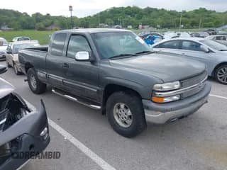 ✅ 2001 Chevrolet Silverado 1500 LS • VIN: 1GCEK19V21Z229300 • Lot: 42180841. Listed on IAAI with 282,099 mi. Free auction sales archive from the USA and detailed vehicle history report at DreamBid. Image 1.
