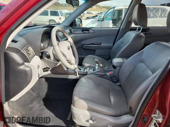 2011 Subaru Forester X Limited z VIN JF2SHBFC4BH728716, wystawiony jako Copart lot #91622965 z przebiegiem 208 990 mil mil oraz Czysty tytuł • Clean title. Historia ofert i sprzedaży dostępna na DreamBid. Obrazek 7.