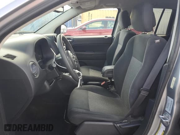 ✅ 2016 Jeep Compass Sport • VIN: 1C4NJCBA2GD615632 • Lot: 90384765. Listed on Copart with 101,649 mi. Free auction sales archive from the USA and detailed vehicle history report at DreamBid. Image 7.