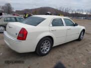 ✅ 2005 Chrysler 300 C • VIN: 2C3JA63H75H667693 • Lot: 43702129. Wystawiony na IAAI z przebiegiem 102 803 mil. Bezpłatny archiwum sprzedaży aukcyjnych z USA i szczegółowy raport historii pojazdu na DreamBid. Zdjęcie 4.