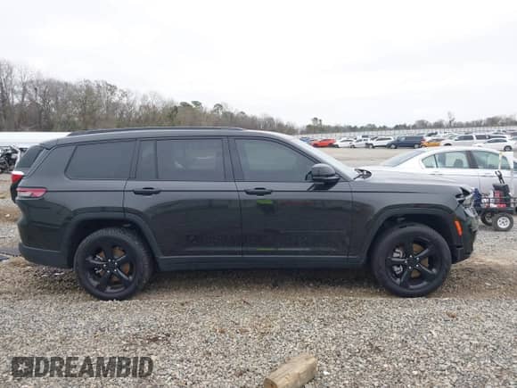 2024 Jeep Grand Cherokee Limited with VIN 1C4RJJBGXR8575743, listed as a IAAI auction lot 41520599 with 16,664 mi miles and . Bid and sale history available at DreamBid. Image 13.