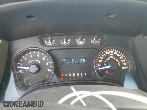 ✅ 2011 Ford F-150 XL • VIN: 1FTMF1CM2BKD51214 • Лот: 91670805. Опубликован ранее на Copart с пробегом 344 436 миль. Бесплатный доступ к архиву аукционных продаж из США и подробный отчёт об истории автомобиля на DreamBid. Изображение 9.