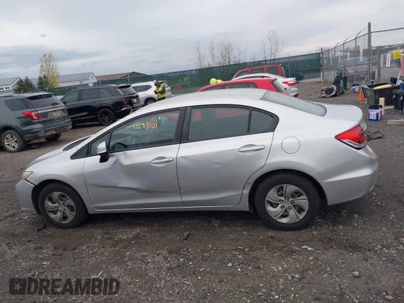 ✅ 2013 Honda Civic LX • VIN: 19XFB2F5XDE217412 • Лот: 43593701. Опубликован ранее на IAAI с пробегом 139 585 миль. Бесплатный доступ к архиву аукционных продаж из США и подробный отчёт об истории автомобиля на DreamBid. Изображение 14.