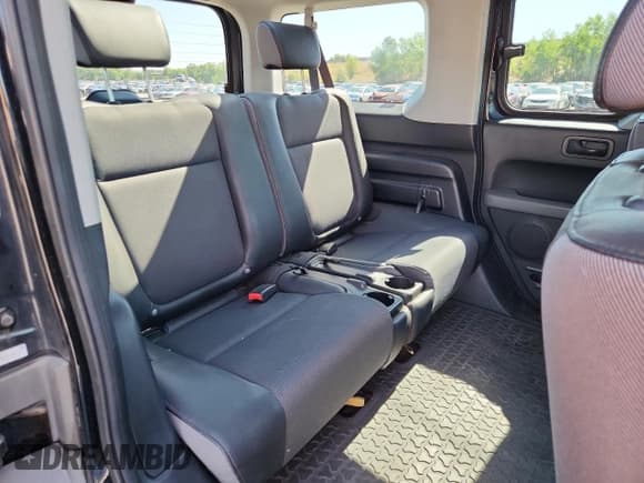 ✅ 2003 Honda Element EX • VIN: 5J6YH28593L032966 • Lot: 70944545. Listed on Copart with 199,084 mi. Free auction sales archive from the USA and detailed vehicle history report at DreamBid. Image 11.