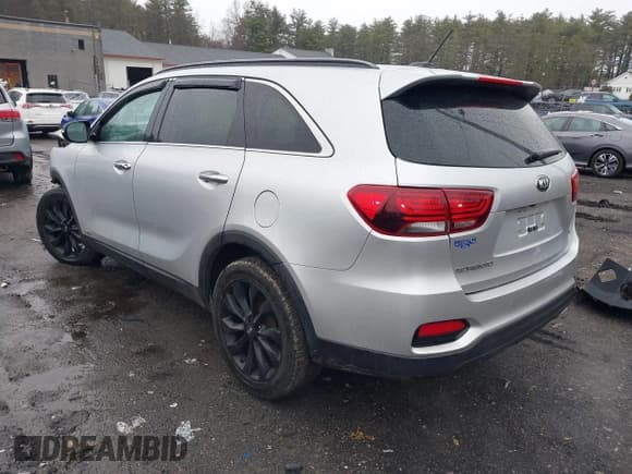 ✅ 2020 Kia Sorento LX • VIN: 5XYPGDA55LG667883 • Lot: 41802632. Wystawiony na IAAI z przebiegiem 66 310 mil. Bezpłatny archiwum sprzedaży aukcyjnych z USA i szczegółowy raport historii pojazdu na DreamBid. Zdjęcie 3.