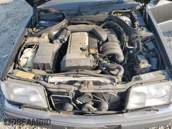 ✅ 1994 Mercedes-Benz E 320 • VIN: WDBEA66EXRC128331 • Lot: 64882545. Listed on Copart with 127,961 mi. Free auction sales archive from the USA and detailed vehicle history report at DreamBid. Image 11.