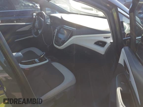 ✅ 2020 Chevrolet Bolt EV LT • VIN: 1G1FY6S07L4134691 • Lot: 43589161. Listed on IAAI with 17,499 mi. Free auction sales archive from the USA and detailed vehicle history report at DreamBid. Image 5.