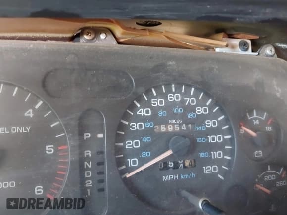 ✅ 1997 Dodge 1500 • VIN: 3B7HF13ZXVG701469 • Lot: 43796571. Wystawiony na IAAI z przebiegiem 259 541 mil. Bezpłatny archiwum sprzedaży aukcyjnych z USA i szczegółowy raport historii pojazdu na DreamBid. Zdjęcie 7.