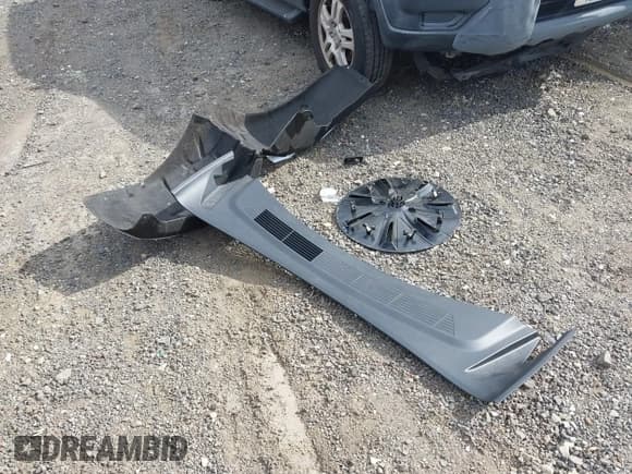 ✅ 2025 Tesla Model 3 Long Range • VIN: 5YJ3E1EA3SF987297 • Lot: 43312838. Wystawiony na IAAI z przebiegiem 3 601 mil. Bezpłatny archiwum sprzedaży aukcyjnych z USA i szczegółowy raport historii pojazdu na DreamBid. Zdjęcie 12.