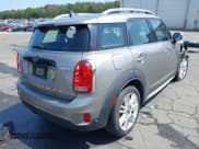✅ 2020 MINI Countryman Cooper • VIN: WMZYW3C01L3L21935 • Lot: 42790121. Wystawiony na IAAI z przebiegiem 77 072 mil. Bezpłatny archiwum sprzedaży aukcyjnych z USA i szczegółowy raport historii pojazdu na DreamBid. Zdjęcie 4.
