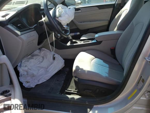 ✅ 2018 Hyundai Sonata Limited • VIN: 5NPE34AF2JH634101 • Лот: 44844193. Опубликован ранее на Copart с пробегом Не указан. Бесплатный доступ к архиву аукционных продаж из США и подробный отчёт об истории автомобиля на DreamBid. Изображение 7.