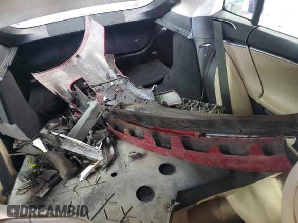 ✅ 2017 Tesla Model S 100D • VIN: 5YJSA1E2XHF194717 • Lot: 82676165. Wystawiony na Copart z przebiegiem Nie podano. Bezpłatny archiwum sprzedaży aukcyjnych z USA i szczegółowy raport historii pojazdu na DreamBid. Zdjęcie 12.