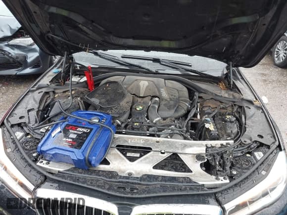 ✅ 2016 BMW 7 Series 750i xDrive • VIN: WBA7F2C54GG420066 • Lot: 43066405. Wystawiony na IAAI z przebiegiem 91 157 mil. Bezpłatny archiwum sprzedaży aukcyjnych z USA i szczegółowy raport historii pojazdu na DreamBid. Zdjęcie 10.