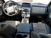 ✅ 2009 Mercury Mariner Premier • VIN: 4M2CU97G99KJ00781 • Lot: 52553025. Wystawiony na Copart z przebiegiem 203 719 mil. Bezpłatny archiwum sprzedaży aukcyjnych z USA i szczegółowy raport historii pojazdu na DreamBid. Zdjęcie 8.