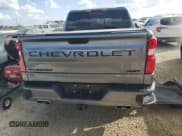 ✅ 2021 Chevrolet Silverado 1500 RST • VIN: 3GCUYEET1MG231839 • Lot: 77041394. Wystawiony na Copart z przebiegiem 71 142 mil. Bezpłatny archiwum sprzedaży aukcyjnych z USA i szczegółowy raport historii pojazdu na DreamBid. Zdjęcie 6.