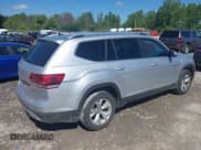 ✅ 2018 Volkswagen Atlas SE • VIN: 1V2KR2CA9JC554327 • Lot: 42766225. Wystawiony na IAAI z przebiegiem 157 749 mil. Bezpłatny archiwum sprzedaży aukcyjnych z USA i szczegółowy raport historii pojazdu na DreamBid. Zdjęcie 4.