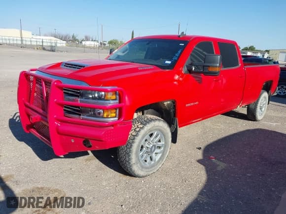 ✅ 2018 Chevrolet Silverado 2500HD LT • VIN: 1GC1KVEY3JF184567 • Лот: 42186841. Опубликован ранее на IAAI с пробегом 219 623 миль. Бесплатный доступ к архиву аукционных продаж из США и подробный отчёт об истории автомобиля на DreamBid. Изображение 17.