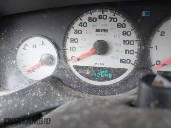 2005 Dodge Neon SXT с VIN 1B3ES56C15D181559, выставлен на аукционе IAAI как лот 41845914 с пробегом 142 698 миль миль и . История ставок и продаж доступна на DreamBid. Изображение 7.