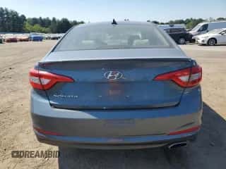 2015 Hyundai Sonata SE z VIN 5NPE24AF4FH210896, wystawiony jako Copart lot #71441175 z przebiegiem 129 290 mil mil oraz Czysty tytuł • Clean title. Historia ofert i sprzedaży dostępna na DreamBid. Obrazek 6.